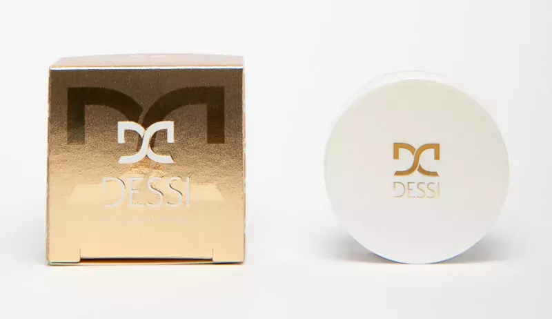 Рассыпчатая пудра Dessi Cosmetics Say Yes Glow Out Powder сияющая, 5 г — фото 5