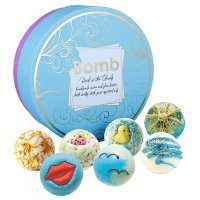 Bomb Cosmetics - Head in the Clouds Gift Pack - Gift set with natural bath cosmetics - Head in the clouds