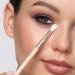 Eveline Cosmetics - Precise Eyeshadow Blending Brush - Precyzyjny pędzel do blendowania cieni - E04