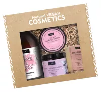 LaQ - Kocica - Zestaw prezentowy dla kobiet - Żel pod prysznic 500 ml + Masełko do twarzy 50 ml + Mus do mycia twarzy 40 g + Peeling do ciała 220 g