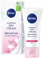 Nivea - Nourishing Day Cream - Nawilżająco-odżywczy krem do twarzy na dzień - SPF15 - 50 ml 
