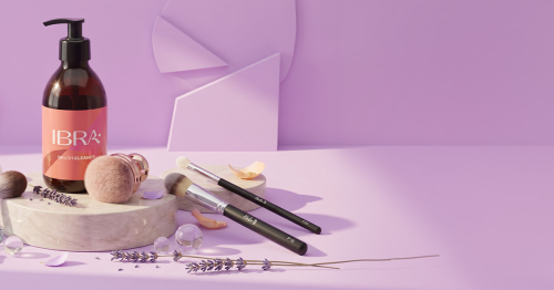 Makeup brushes