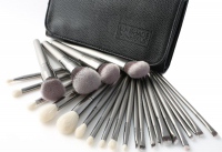 LancrOne - SUNSHADE MINERALS - Set of 25 silver make-up brushes + case