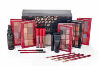 MAKEUP REVOLUTION - WILD ABOUT REVOLUTION - Zestaw kosmetyków i akcesoriów do makijażu