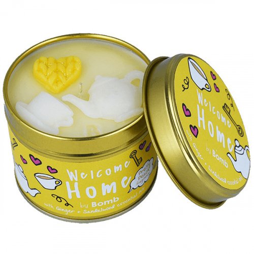 Bomb Cosmetics - Welcome Home Tinned Candle - Ręcznie wytwarzana świeca zapachowa z olejkami eterycznymi - WITAJ W DOMU